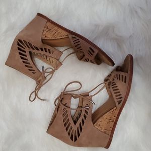 EUC- Dolce Vita Tan Suede & Cork Wedges